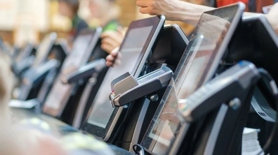 Benefity integracji kasy fiskalnej z terminalem płatniczym